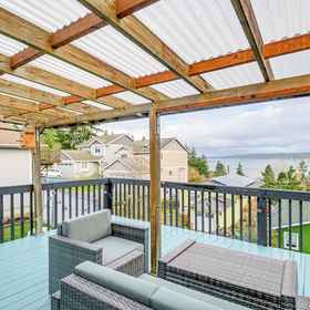 Primary image14 Mi to Marina: Bremerton Home w/ Scenic Views!,基察普县別墅