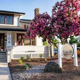 Primary image 1 The Compass McMinnville, Yamhill County Hotels