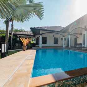 Room 1 Kesorn Charming Authentic Thai Pool Villa Phuket, Phuket Shooting Range Hotels