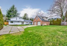 Lain-lain 3 Joyful Kirkland Home, Near Beach, Hot Tub & AC