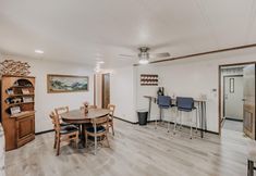 Others 7 Welcome to The Baker House Retreat - The Ranch House and The Bunk House