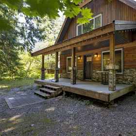 Primary image 1 Mt Baker Rim Cabin - An Amazing Family Memory, Whatcom County Hotels