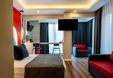 Others 7 Lucky Monkey Midi Hotel