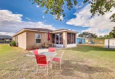 Lain-lain 2 4 Mi to Bonnet Springs Park: Home w/ Patio & Yard!