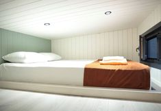 Others 2 The Jungle Bungalov