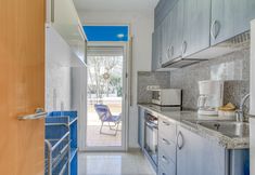 Others 7 Apartment in Roses With Waterfront Views