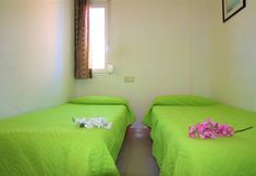 Others 4 Apartment in Roses Near Sandy Beach