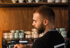 기타 4 TRIBE Krakow Old Town