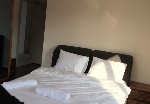 Lain-lain MERAL RESORT 1