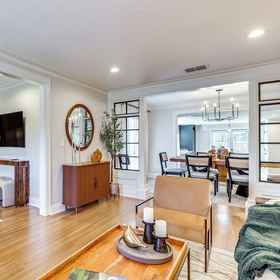 Primary image 1 フェンスドヤード:レイクランド ホーム アジャセント トゥ ゴルフコース, ラクランドセンター ホテル