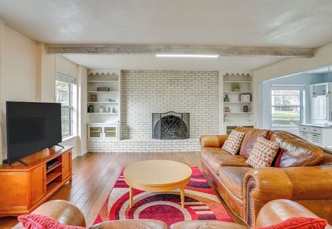 อื่นๆ 3 Mi to Lake Arlington: Texas Family Home