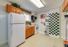 其他 4 Walk to Cornell University: Charming Duplex!