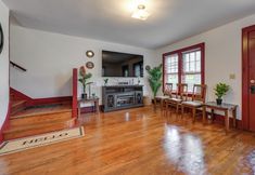 其他 7 Walk to Cornell University: Charming Duplex!