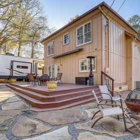 Primary image12 Mi to PGA Tour: Decatur Home w/ Fire Pit Access!,金纪念馆飯店