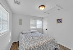 Others 3 Charming 2-br Home, 4 Blocks To The Boardwalk 2 Bedroom Home