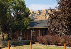 其他 6 Smith Rock Base Camp Sleeps 6!
