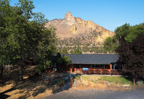 其他 Smith Rock Base Camp Sleeps 6!