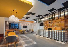 기타 6 Campanile Hotel in SHA & NECC