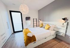 Khác 2 Lovely 1 bedroom flat w balcony&parking