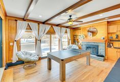 其他 7 2 Mi to Dtwn: Retreat w/ Game Room in Delhi!