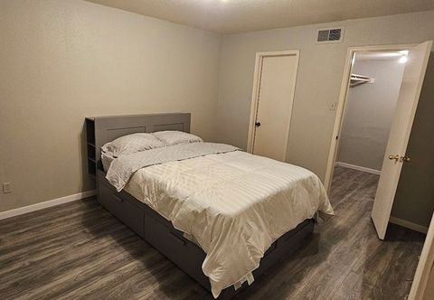 Others 9700 Leawood Blvd