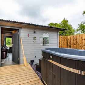 Room 1 Host Stay Firefly Spa Lodge, Weasenham All Saints Hotels