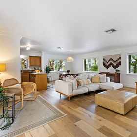 Room 1 Spacious Beach Apt in Las Olas Blvd, Las Olas Riverfront Hotels