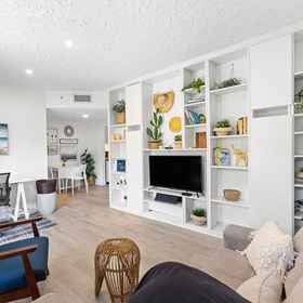 Room 1 Delight and Cozy Apt Close to Las Olas the Beach, Museum of Discovery and Science Hotels