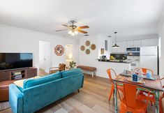 その他 4 The Yellow Submarine Sailboat Bend