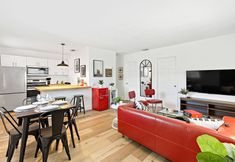 Others 5 Lovely 2 BR Condo With Free Parking on Premises