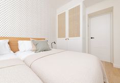 Others 4 Solaga - Gutenberg Beach