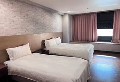 อื่นๆ 6 GALA INN