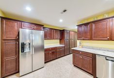 Lain-lain 5 9 Mi to Birch Bay: Duplex w/ Mt Baker Views!