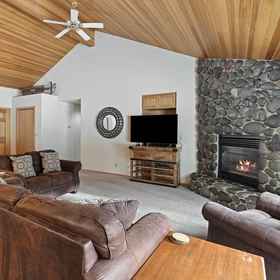 Primary image 1 8 Filbert 4 Bedroom Home, Lava Lands Visitor Center Hotels