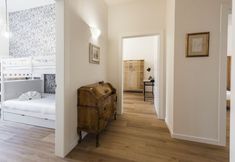 Khác 7 Salutati Apartments by MMega