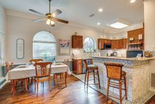 อื่นๆ 3 Mi to the Star: Spacious Home w/ Yard + Gazebo!