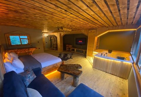 Others Wooden Palace