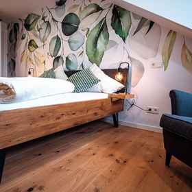 Room 1 Ferienwohnungen Moselblick Bekond, Weingut Hubertus M. Apel Hotels