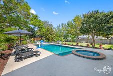 その他 Luxury Retreat: Pool, Games, Basketball & More!