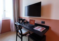 Others 2 Saint Suites