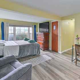 Primary image 1 2 Mi to UBS Arena: Wfh-friendly Couple's Retreat, Nassau County Hotels