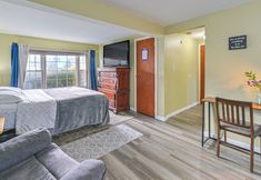 Others 5 2 Mi to UBS Arena: Wfh-friendly Couple's Retreat