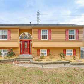 Primary image14 Mi to Hudson River: Cozy Newburgh Home!,班纳曼城堡飯店