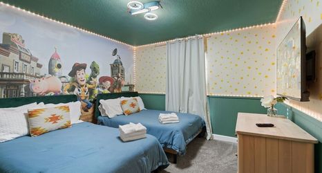 Others 2 Stunning 4bed Home Perfect for Families