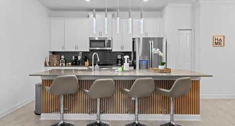 Others 2 Special 4bedroom TH w Private Pool Next to Disney