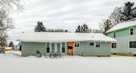 Others 2 4 Mi to Dtwn: Pet-friendly Home in Utica