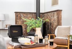 Lain-lain 6 Quiet River Bend Cabin by Avantstay 35 Mins to Mt Bachelor 10 Mins to Town Centre Hot Tub