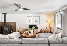 Lain-lain 7 Quiet River Bend Cabin by Avantstay 35 Mins to Mt Bachelor 10 Mins to Town Centre Hot Tub