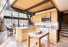 Lain-lain 4 Alder by Avantstay Moody Retreat Patio Hot Tub in Sunriver