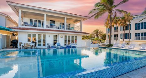 Khác 2 Beach Haven by Avantstay Pool Ocean Views Steps From the Beach